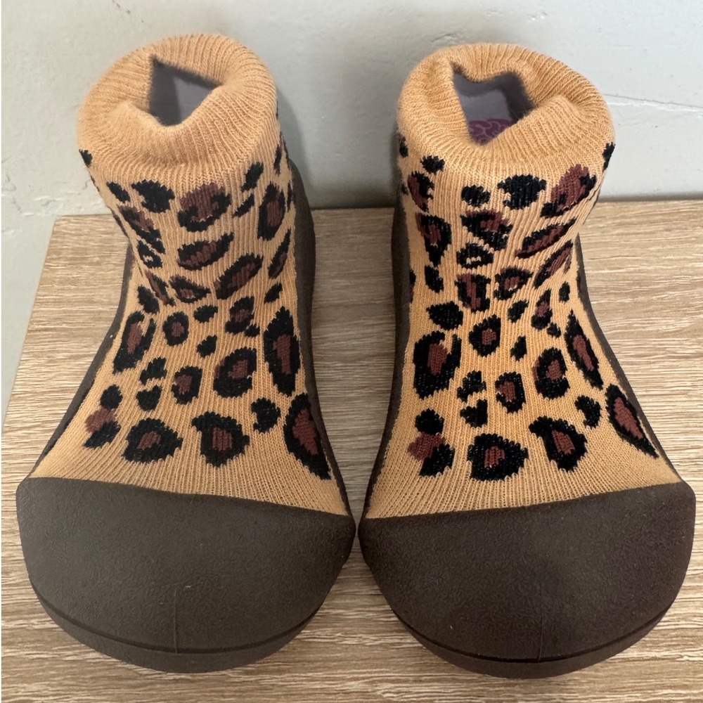 NWOT Attipas Baby Walking Shoes Leopard Print Size 6.5 for 2 Year‎ Old Toddler